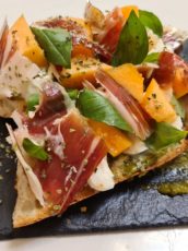 Bruschetta bellota ham with melon, mozzarella, pesto – FRESH & DELICIOUS