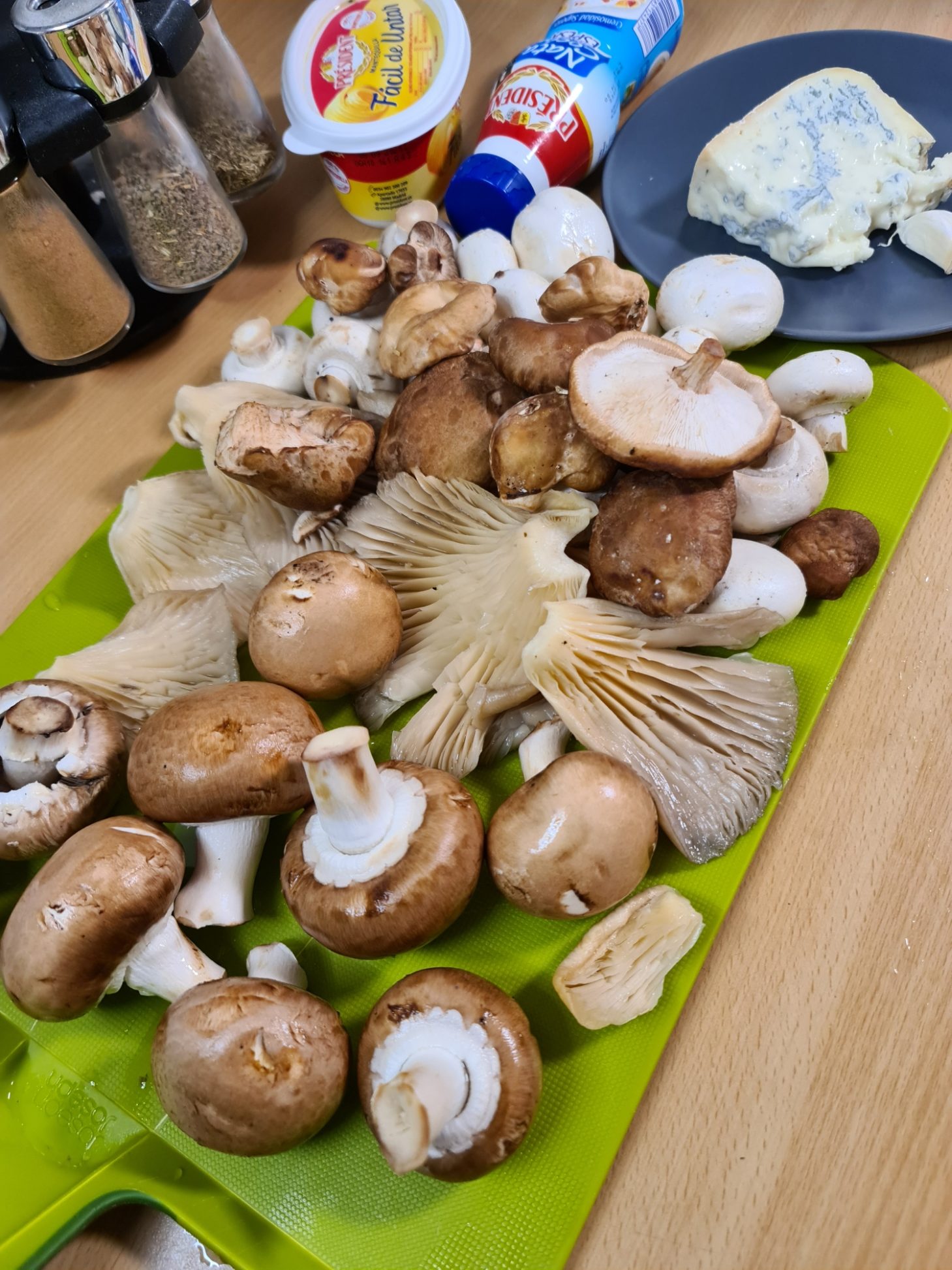 4 types of mushrooms
